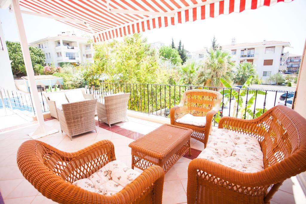 Yalcinkaya Apart Hotel Cesme Bagian luar foto