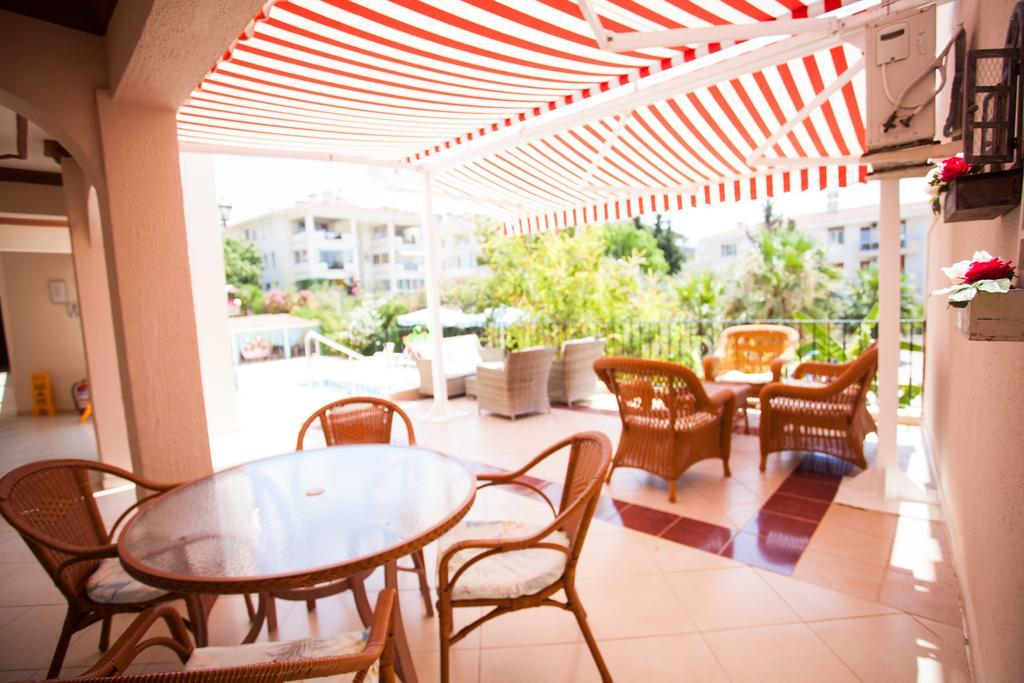 Yalcinkaya Apart Hotel Cesme Bagian luar foto