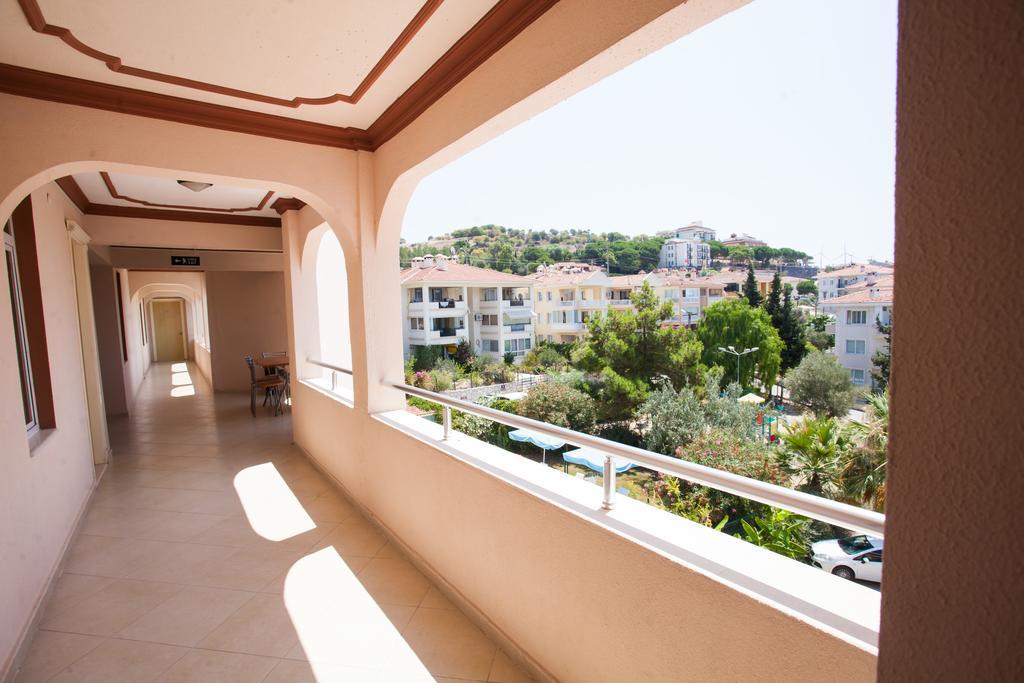 Yalcinkaya Apart Hotel Cesme Bagian luar foto