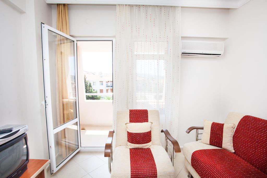 Yalcinkaya Apart Hotel Cesme Bagian luar foto