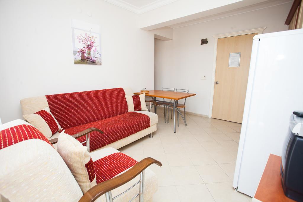 Yalcinkaya Apart Hotel Cesme Bagian luar foto