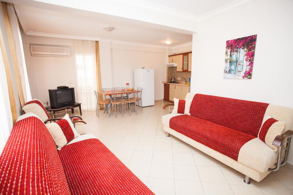 Yalcinkaya Apart Hotel Cesme Bagian luar foto