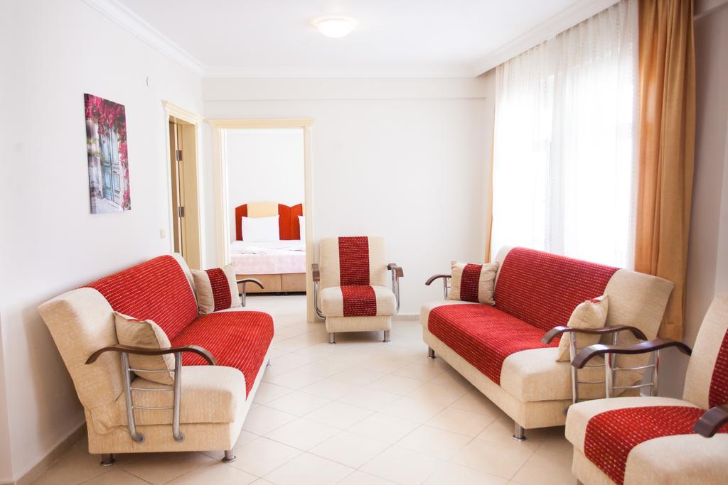 Yalcinkaya Apart Hotel Cesme Bagian luar foto