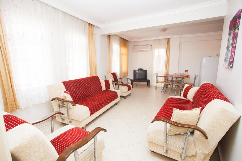 Yalcinkaya Apart Hotel Cesme Bagian luar foto