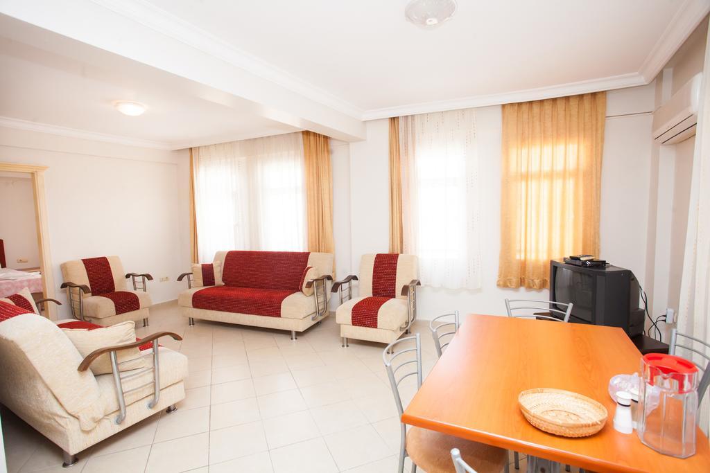 Yalcinkaya Apart Hotel Cesme Bagian luar foto